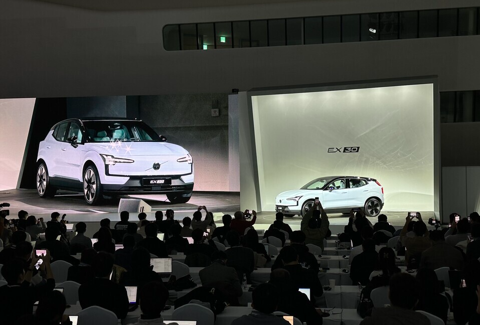 Volvo EX30 런칭