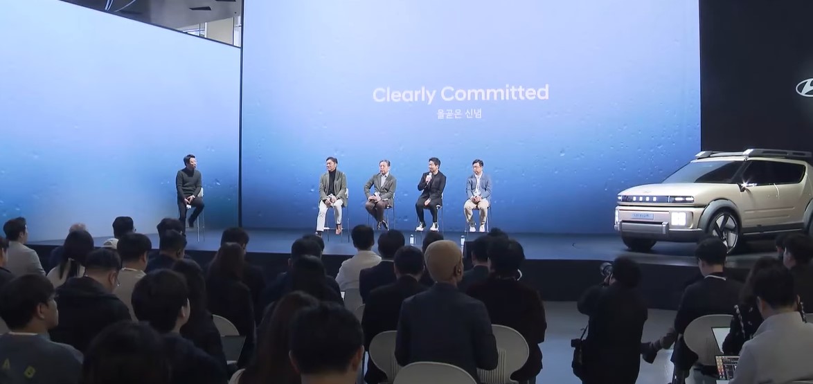현대자동차 Clearly Committed